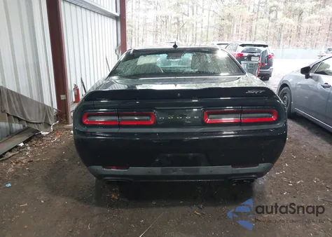 2016 Dodge Challenger Srt 392 from USA, damaged, VIN 2C3CDZDJXGH284580